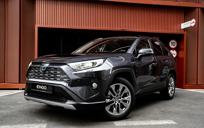 Toyota RAV4 cena 188000 przebieg: 33000, rok produkcji 2021 z Piaski małe 352
